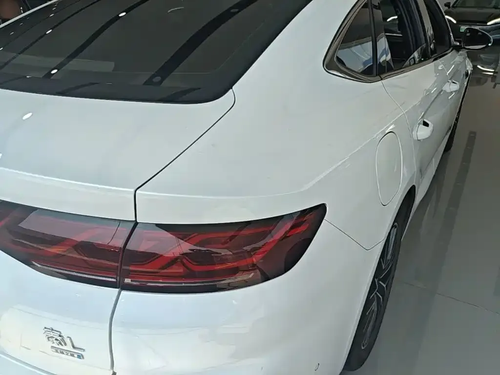BYD Qin L — фото 7