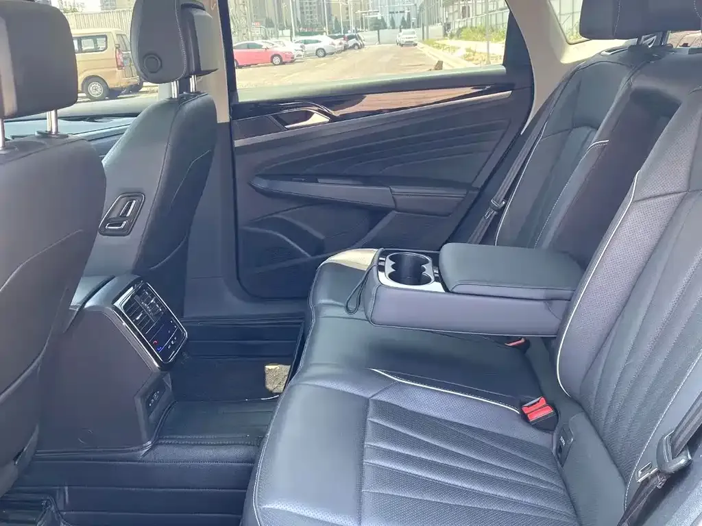 Volkswagen Passat — фото 4