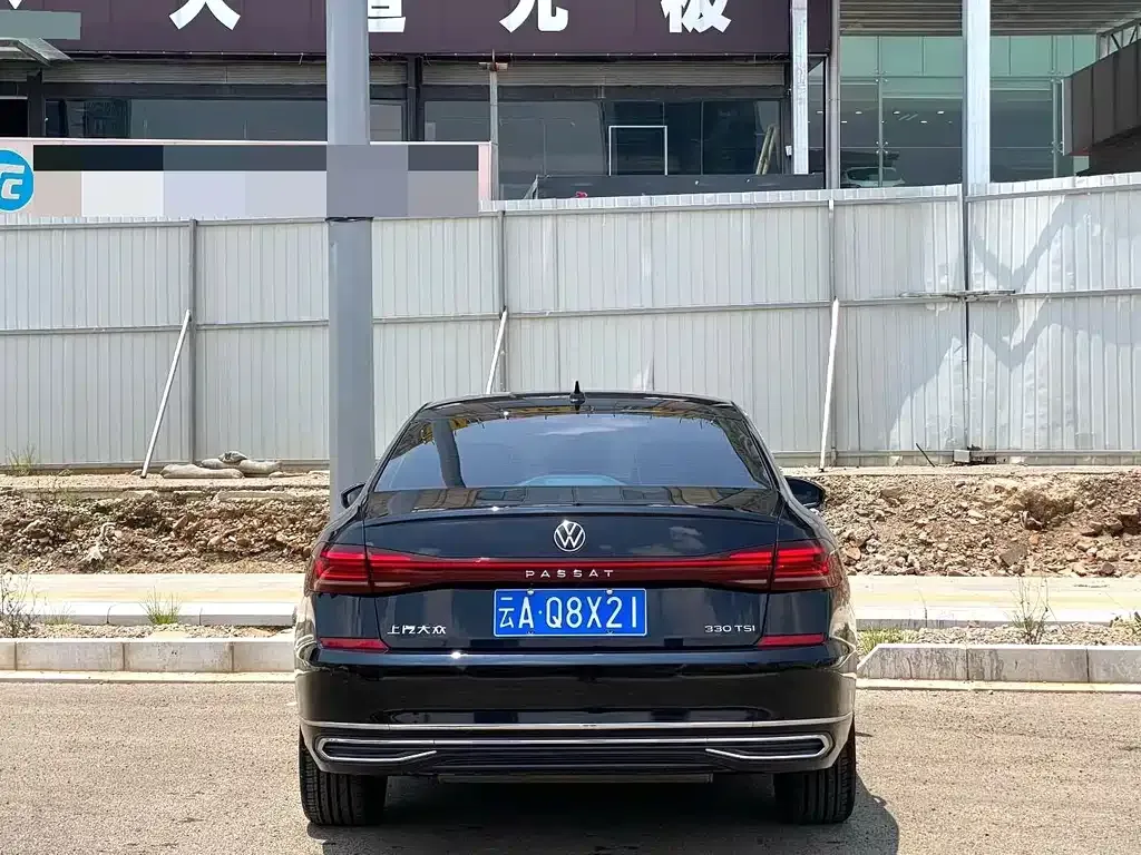 Volkswagen Passat — фото 8