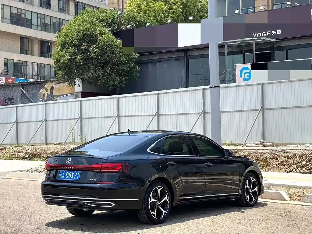 Volkswagen Passat — фото 6