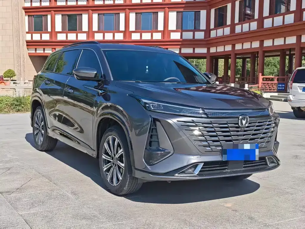 Changan CS75 PLUS — фото 1