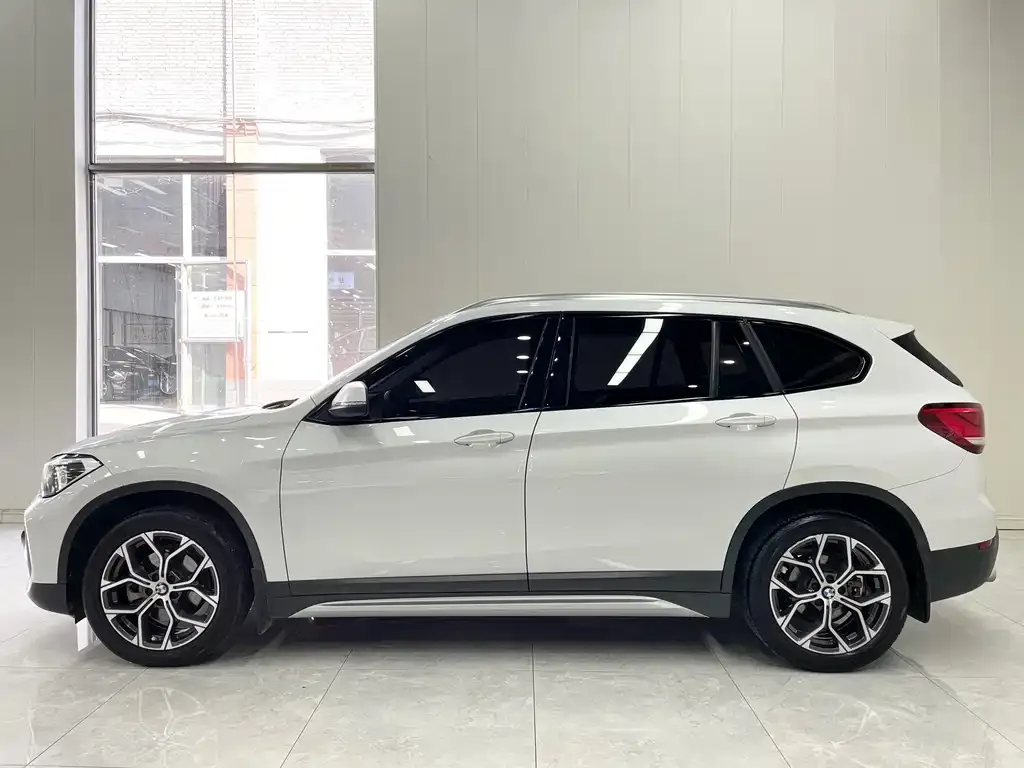 BMW X1 — фото 6