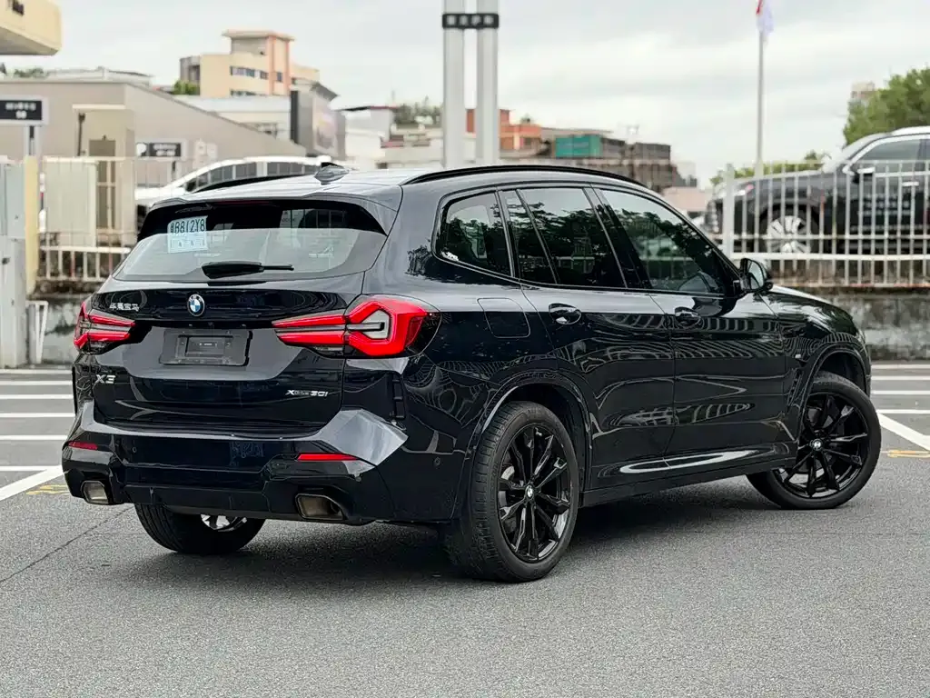 BMW X3 — фото 8