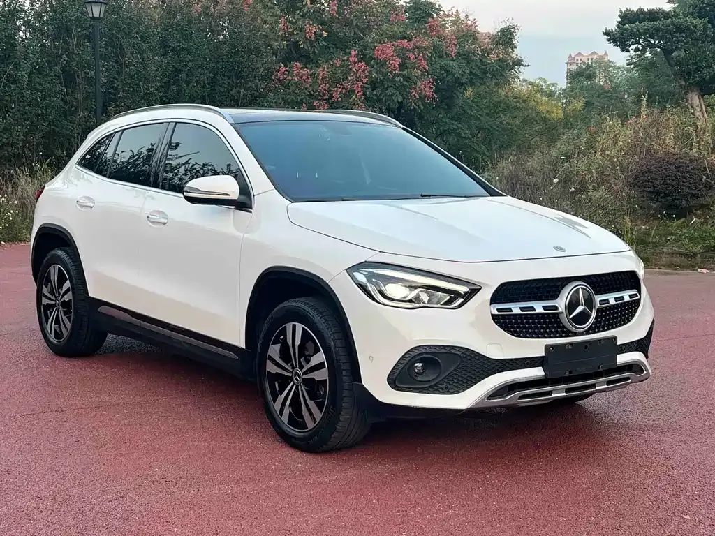 Mercedes-Benz GLA — фото 8