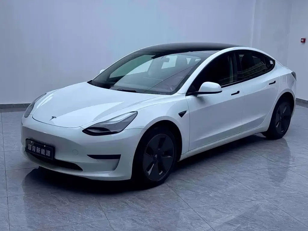 Tesla Model 3 — фото 6