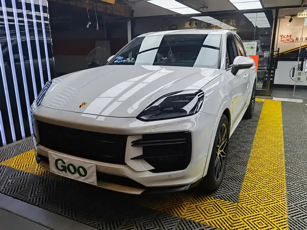 Porsche Cayenne Hybrid — фото 9
