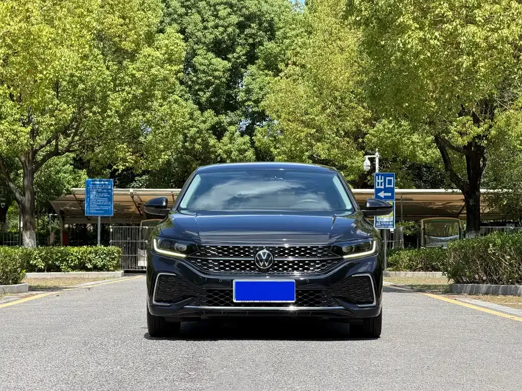 Volkswagen Passat — фото 4
