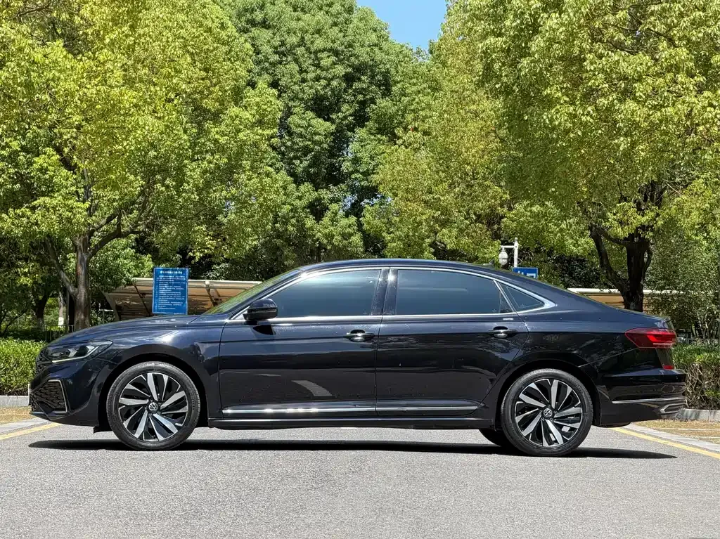 Volkswagen Passat — фото 5