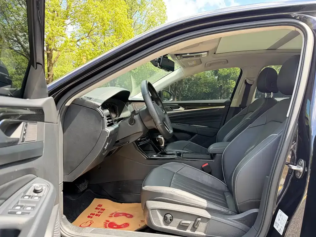 Volkswagen Passat — фото 7
