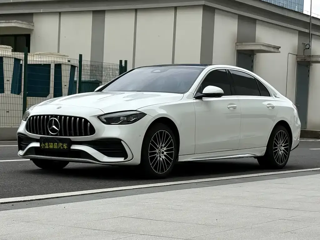 Mercedes-Benz C-Class — фото 1