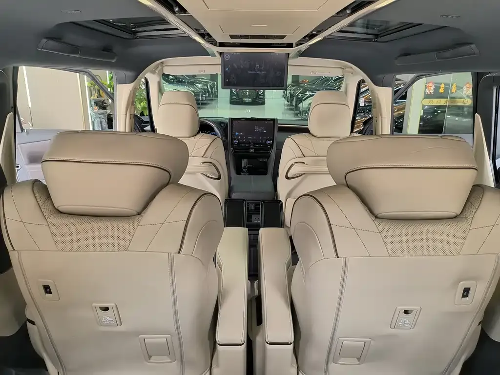 Toyota Vellfire — фото 6