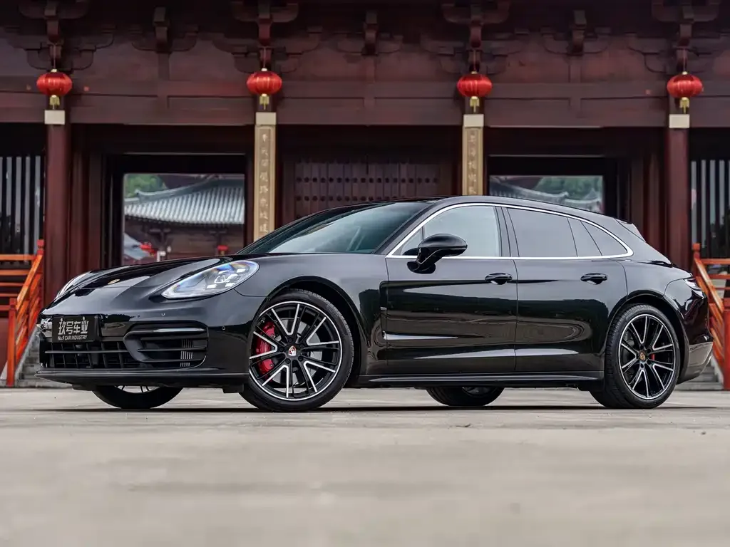 Porsche Panamera — фото 1