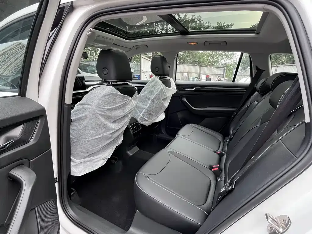 Skoda Kodiaq — фото 10