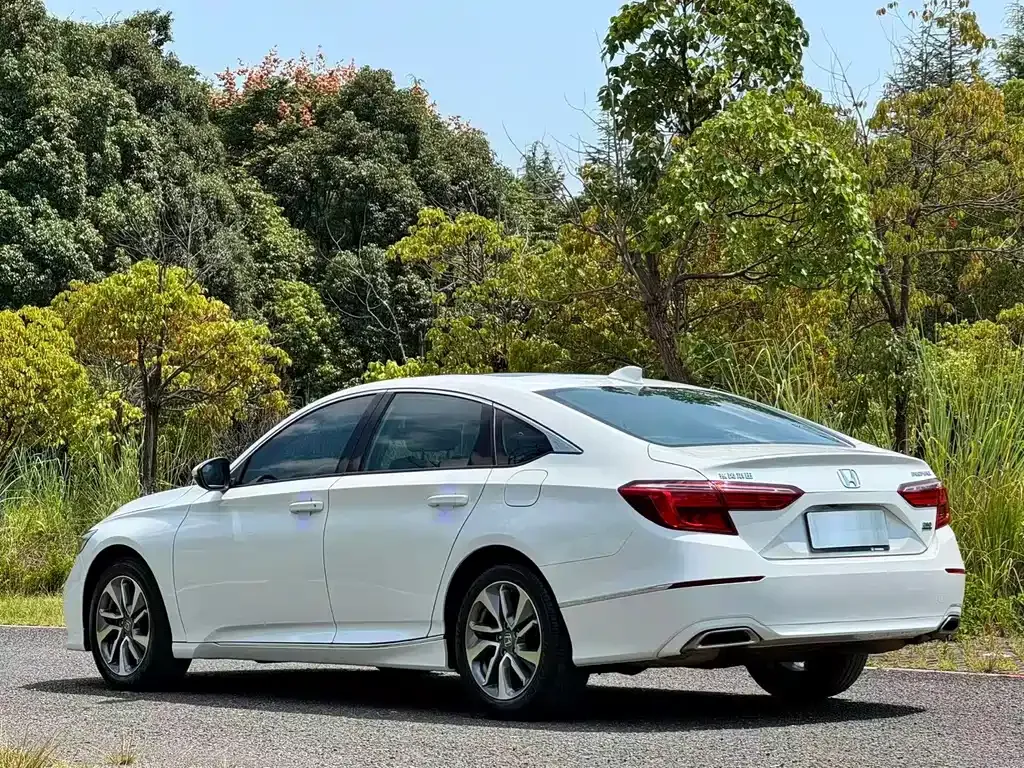 Honda Inspire — фото 8