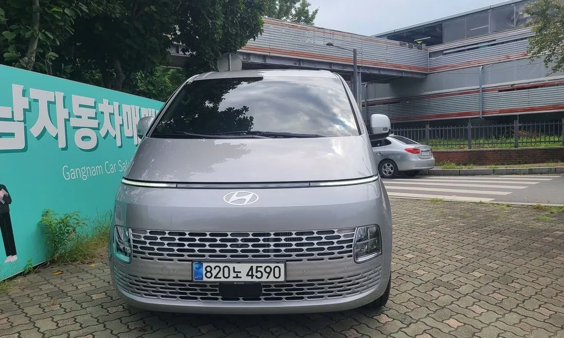 Hyundai Staria — фото 2
