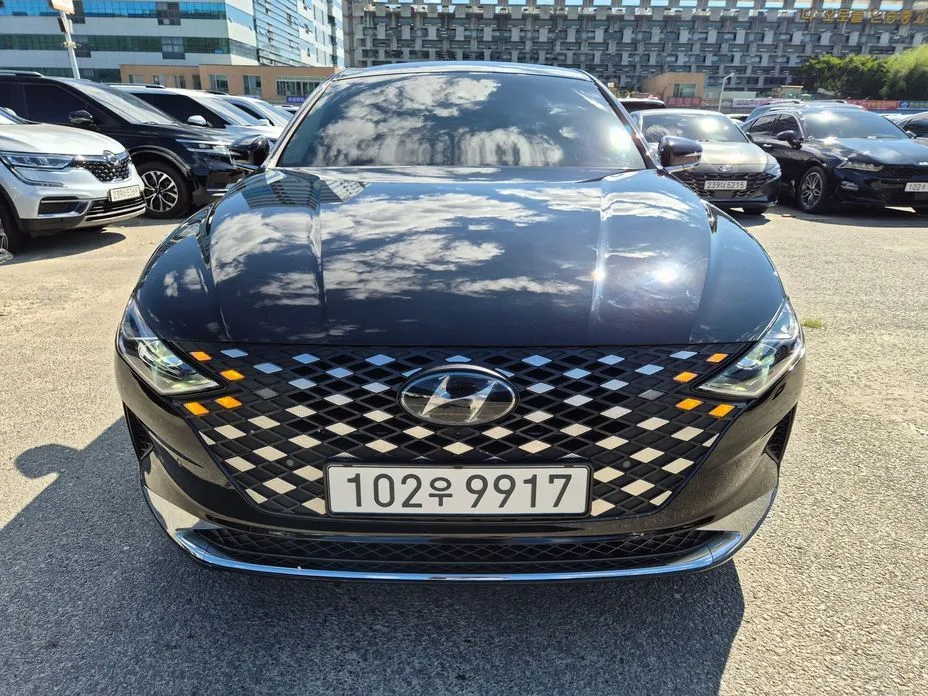 Hyundai Grandeur — фото 1
