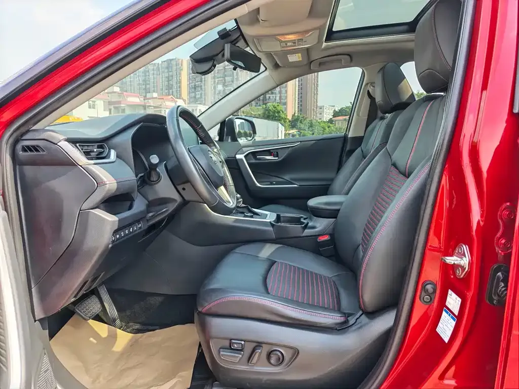 Toyota RAV4 Prime — фото 4