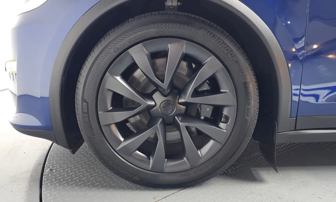 Tesla Model X — фото 4