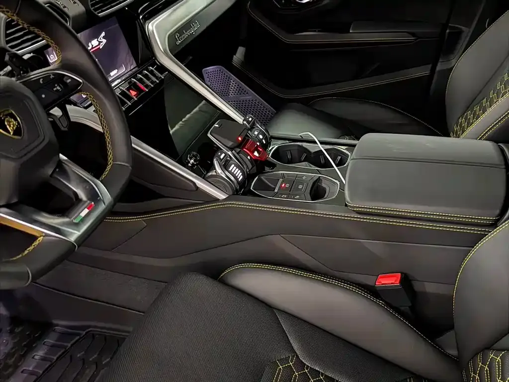 Lamborghini Urus — фото 2