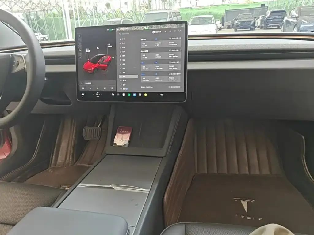 Tesla Model 3 — фото 3