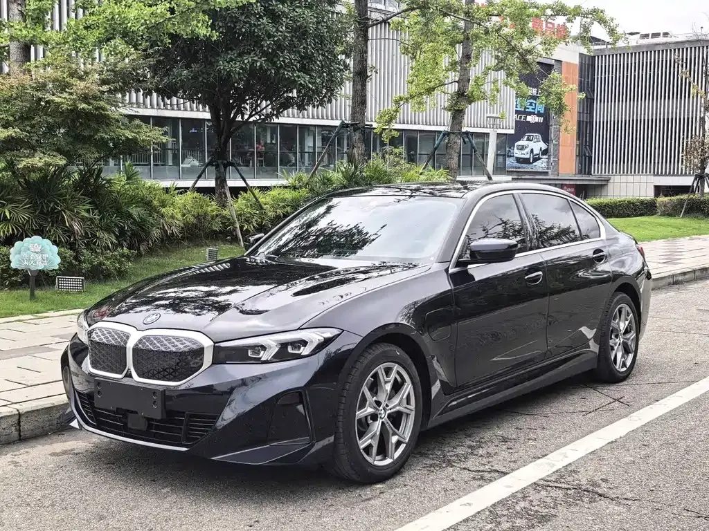 BMW i3 — фото 1