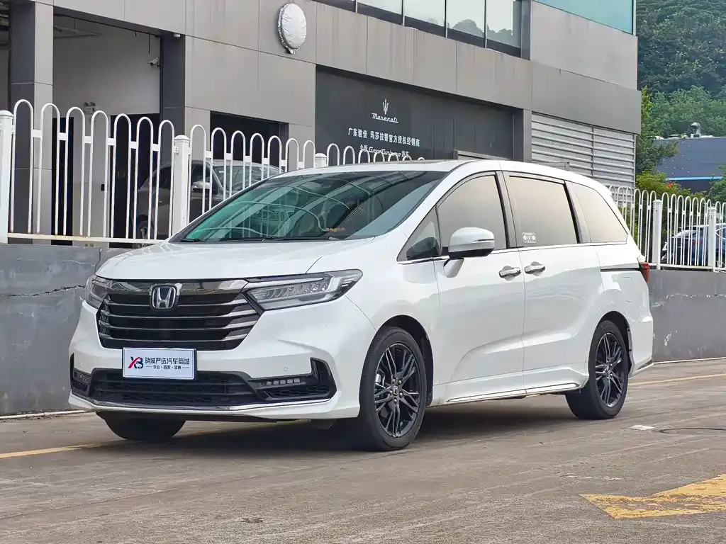 Honda Odyssey — фото 1