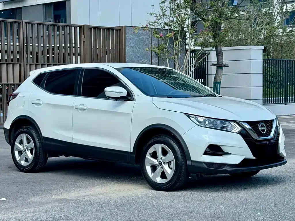 Nissan Qashqai — фото 2