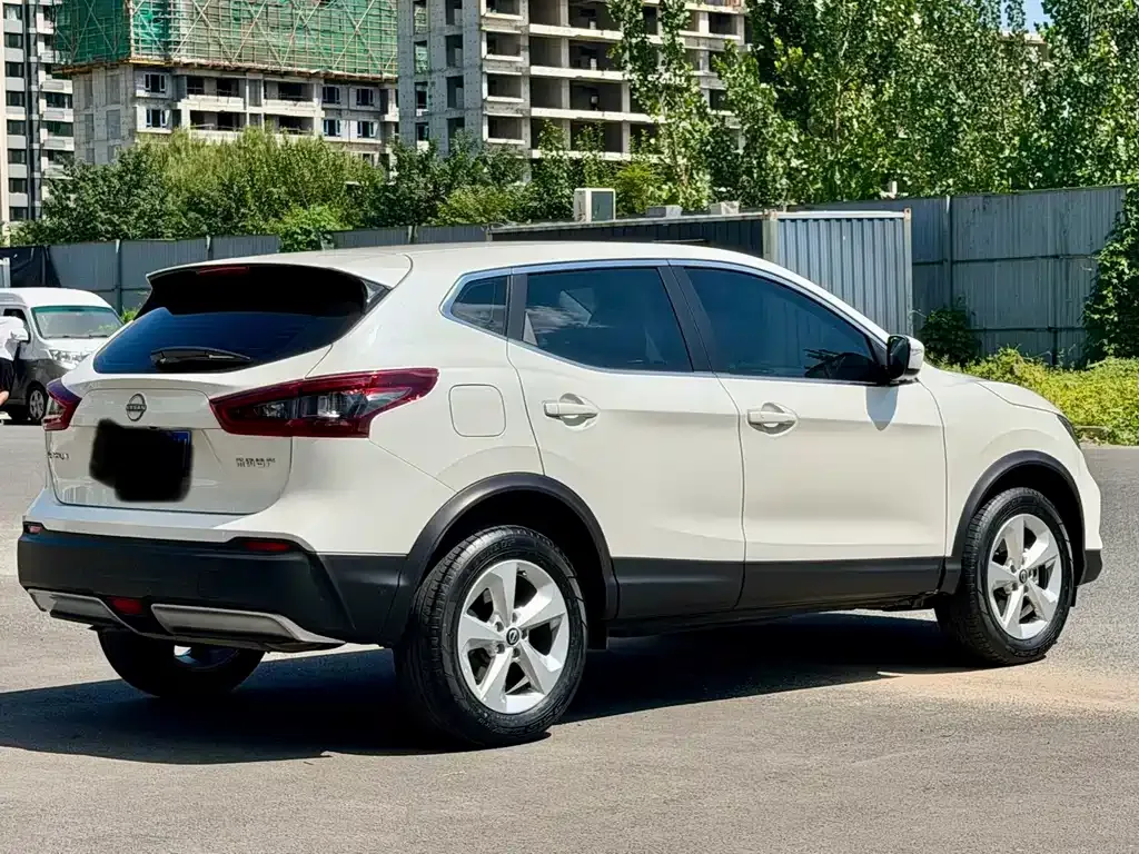 Nissan Qashqai — фото 5