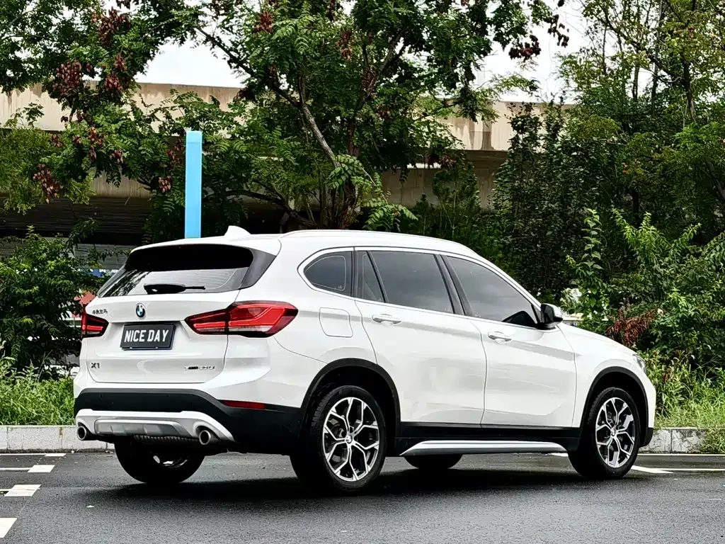 BMW X1 — фото 9