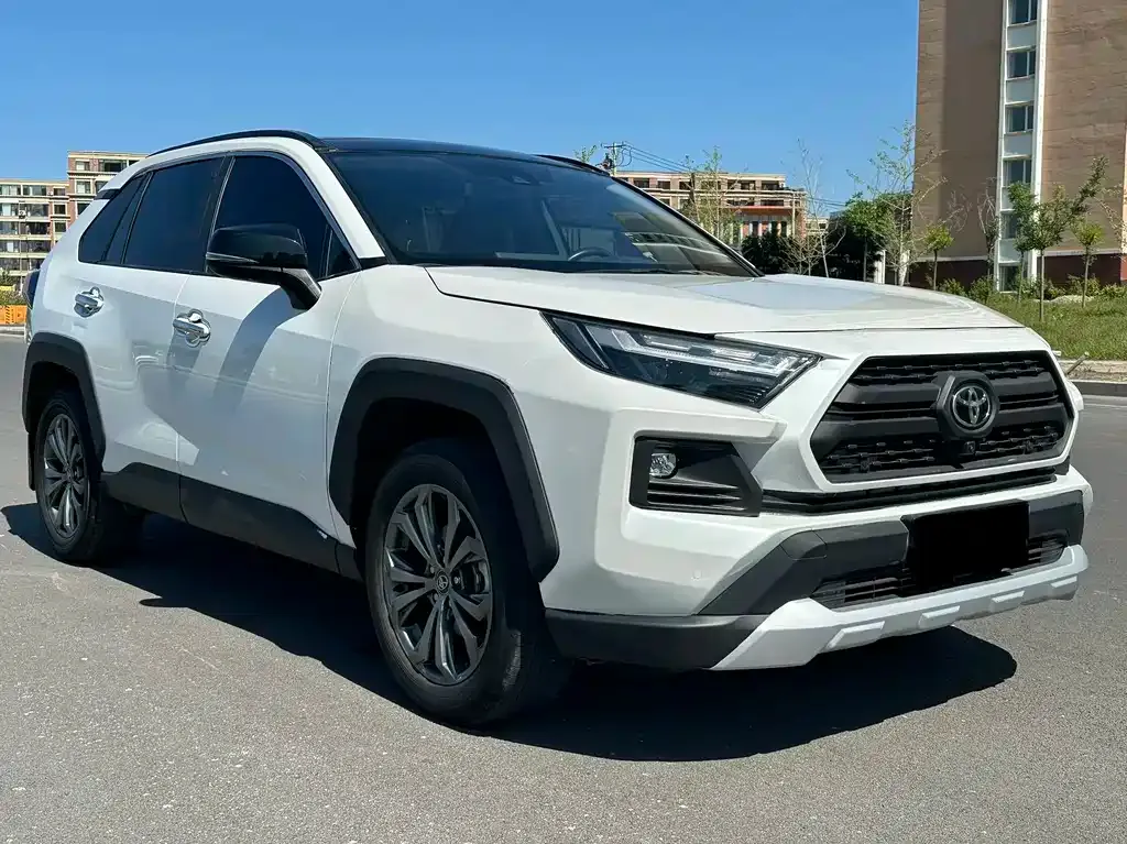 Toyota RAV4 — фото 3