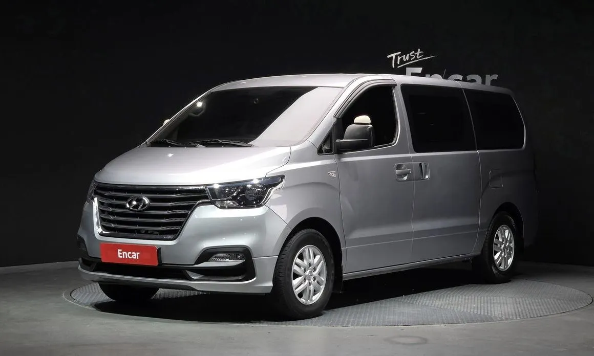 Hyundai Starex — фото 1