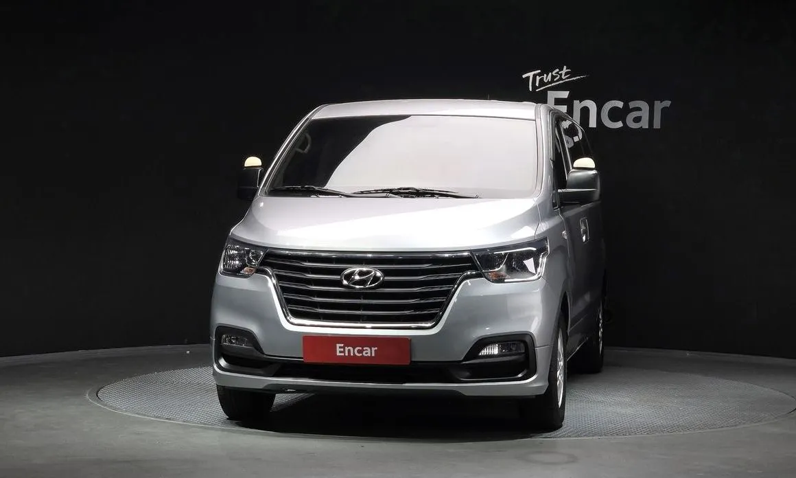 Hyundai Starex — фото 2