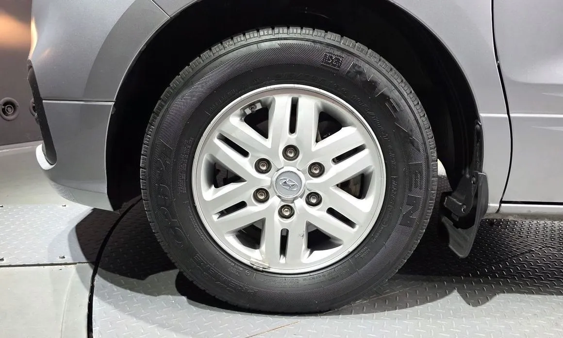 Hyundai Starex — фото 4