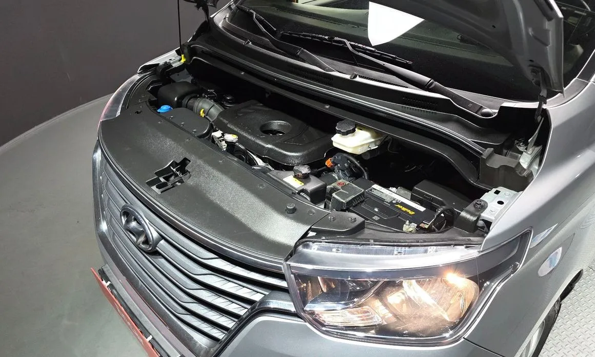 Hyundai Starex — фото 10