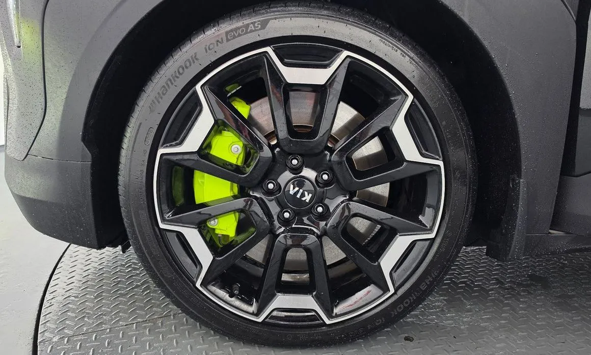 Kia EV3 — фото 9