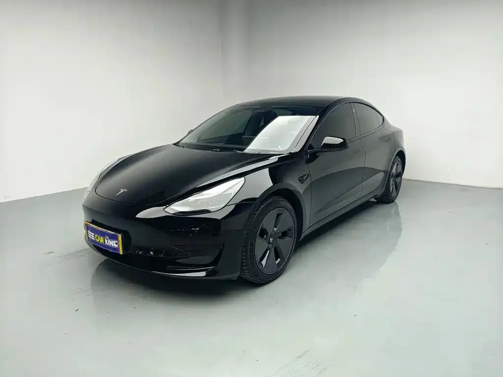 Tesla Model 3 — фото 1