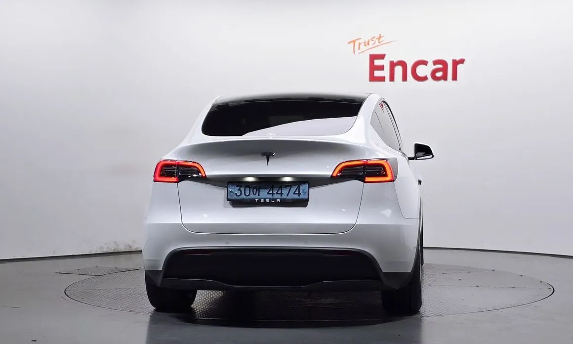 Tesla Model Y — фото 6