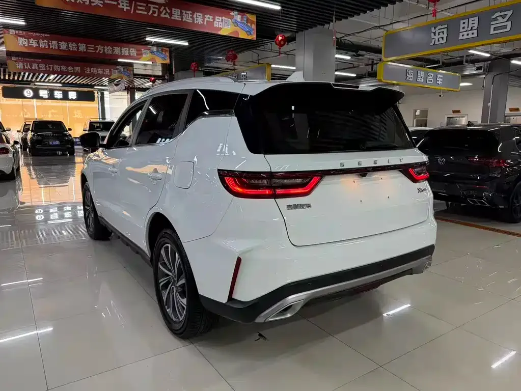 Geely Vision X6 — фото 3