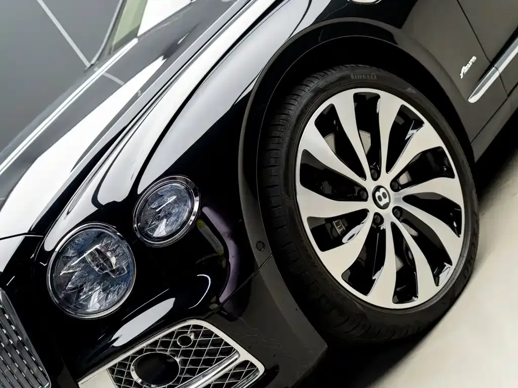 Bentley Flying Spur — фото 5