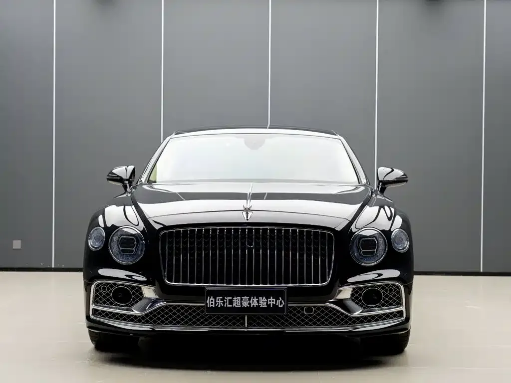 Bentley Flying Spur — фото 4