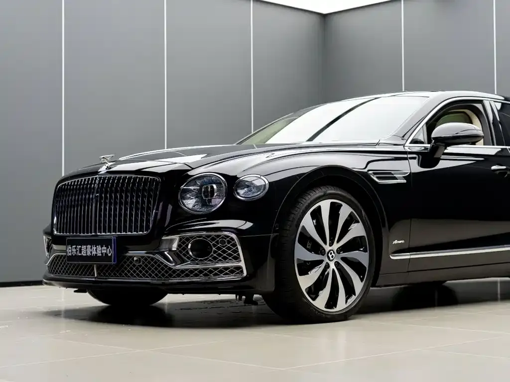 Bentley Flying Spur — фото 7