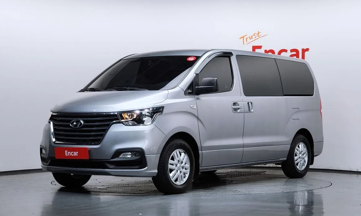 Hyundai Starex — фото 1