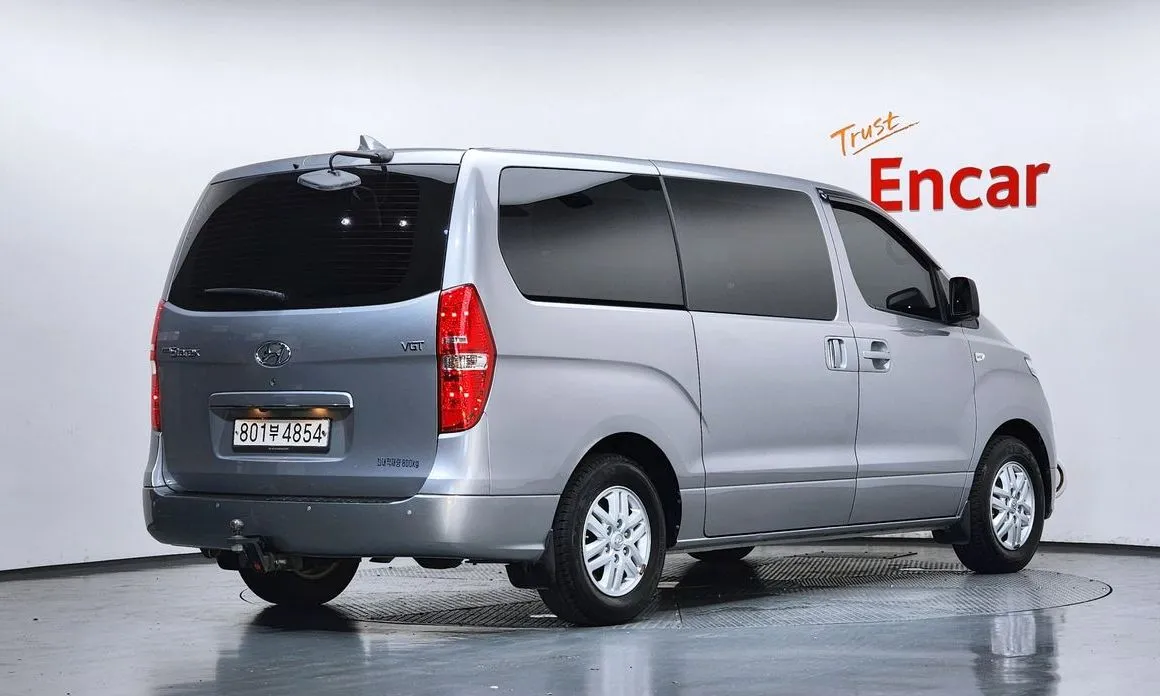 Hyundai Starex — фото 3