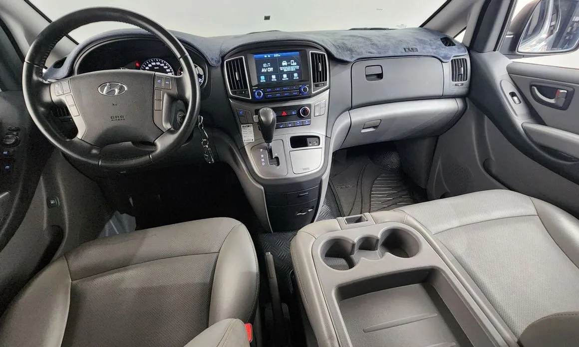Hyundai Starex — фото 10