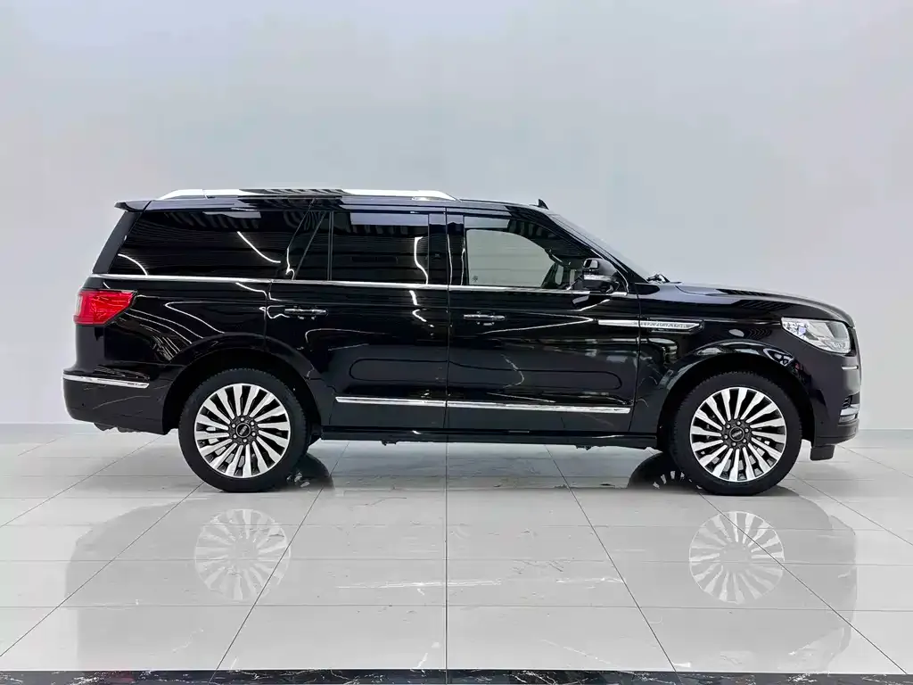 Lincoln Navigator — фото 2