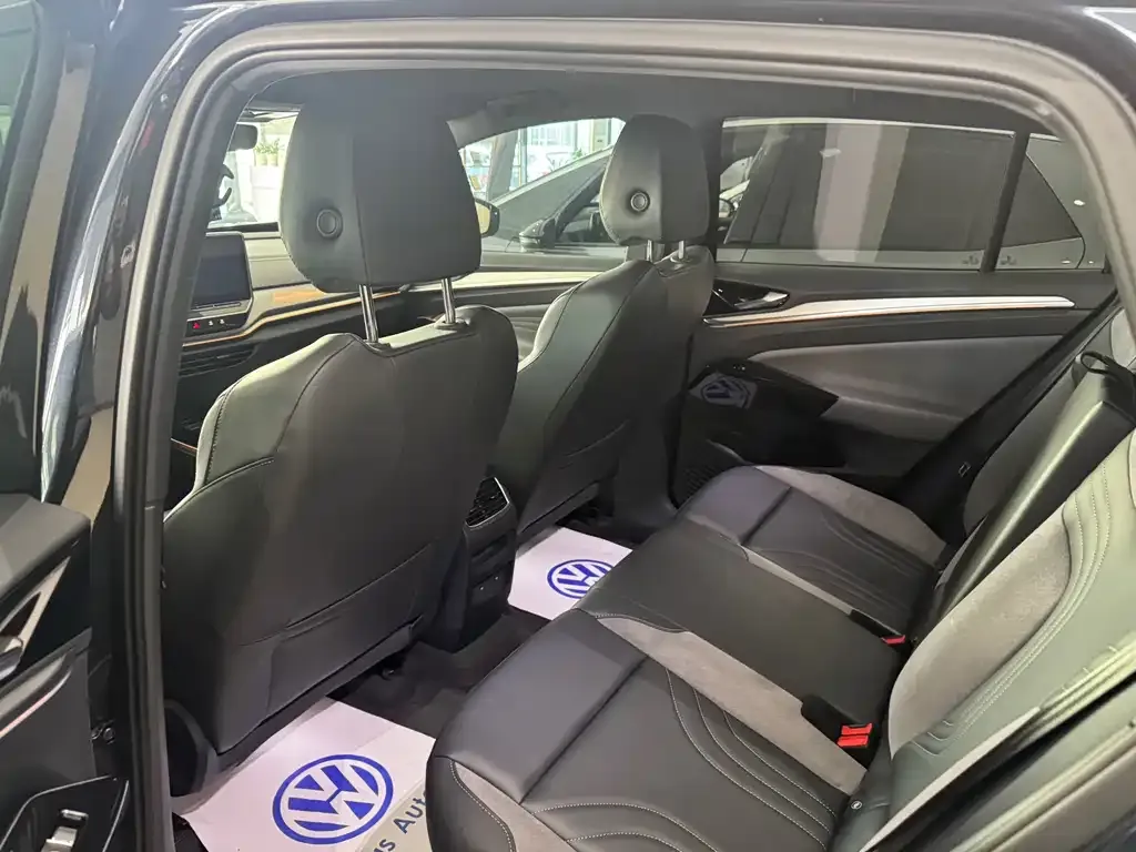Volkswagen ID.4 Crozz — фото 5