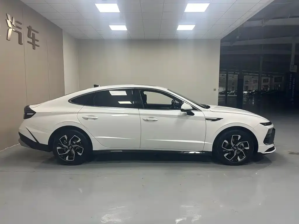 Hyundai Sonata — фото 3