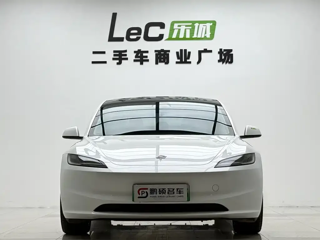 Tesla Model 3 — фото 2