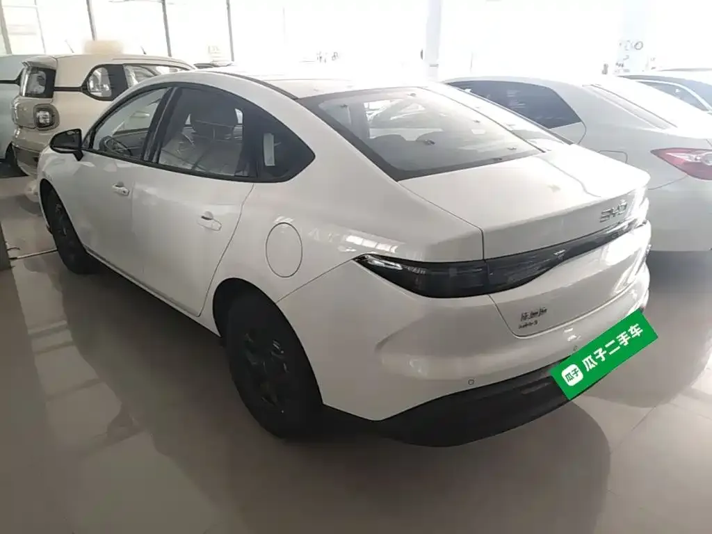 BYD Seal 05 DM-i — фото 6