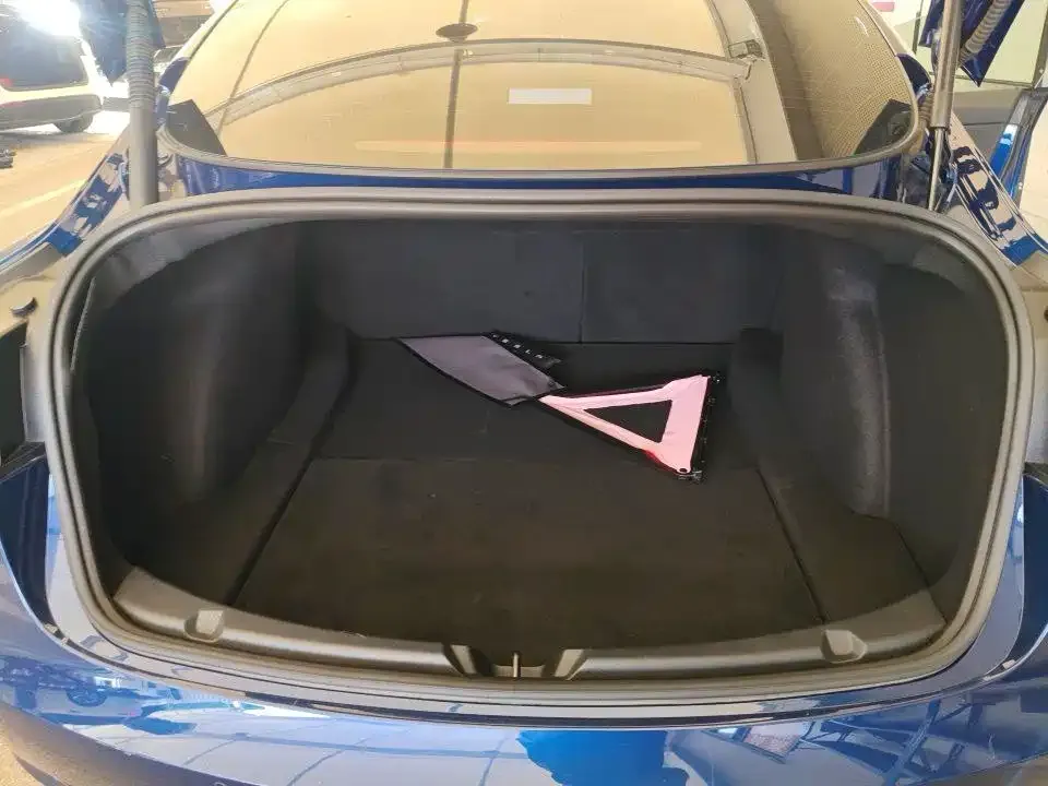 Tesla Model 3 — фото 5